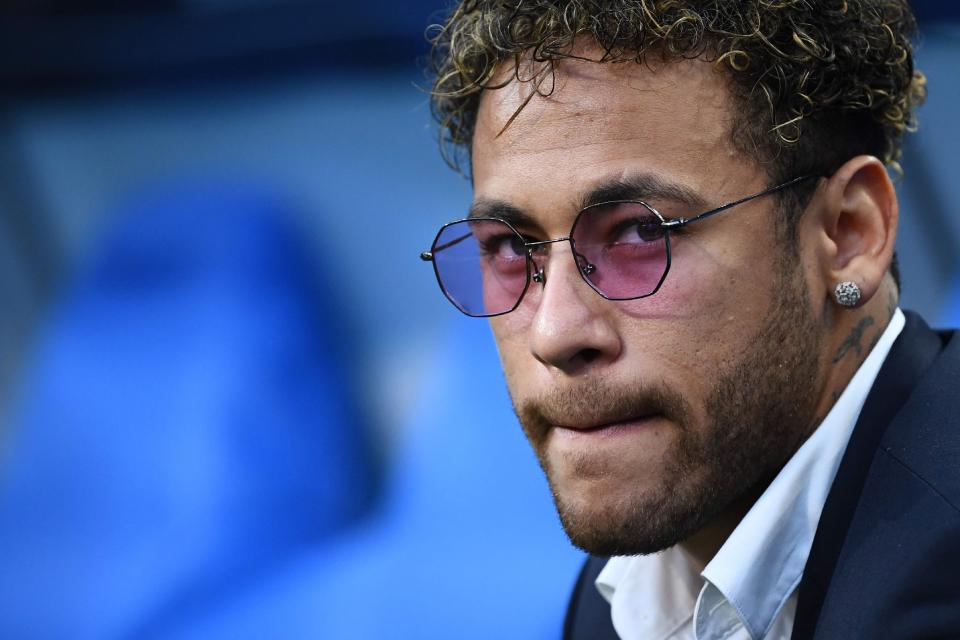 世界里做出 世界里做出